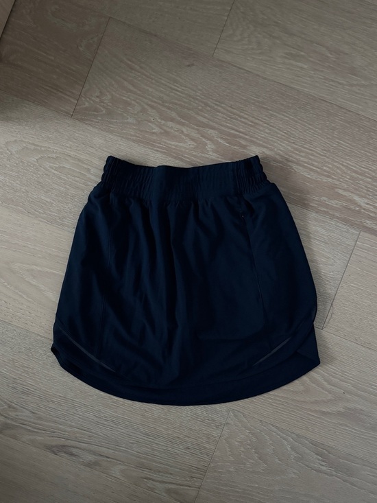 lululemon athletica Dresses & Skirts - Lululemon Hotty Hot High Rise Skirt - Navy Blue